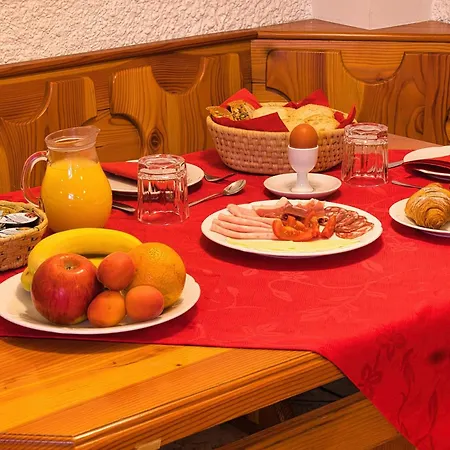 ゲストハウス Pr Bevc 3*